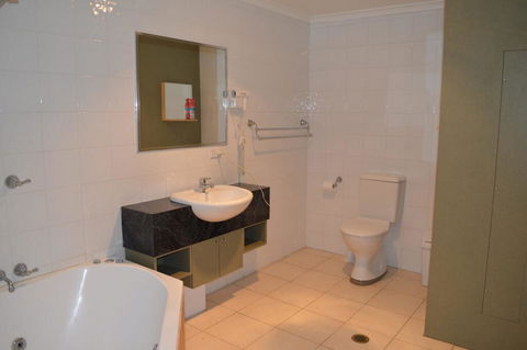 18 Lakeview Plaza - Tourism Guide 3