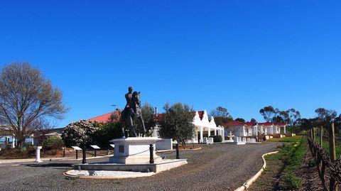 1837 Barossa Luxury Vineyard Cottages - Cruises Travel 2