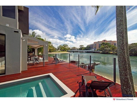 19 Witta Circle - Tourism Guide 1