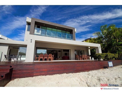 19 Witta Circle - Tourism Guide 2