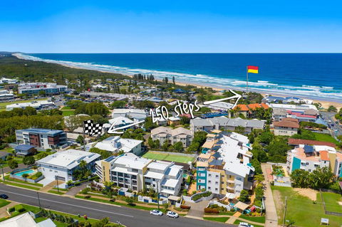 1BR Coolum Beach , Roof Terrace, Spa, Tennis, Pool - Travel Search 1