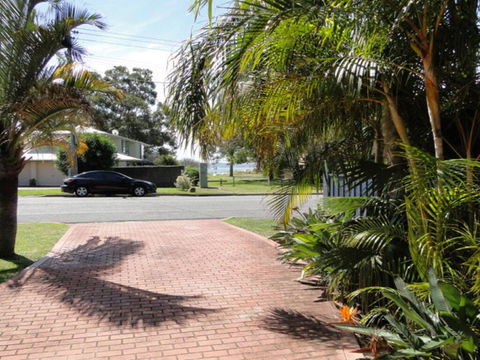 2 'Copacabana', 61 Sandy Point Road - Cute Unit With Water Views From The Balcony - Tourism Guide 0
