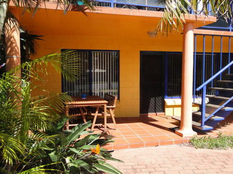 2 'Copacabana', 61 Sandy Point Road - Cute Unit With Water Views From The Balcony - Tourism Guide 1