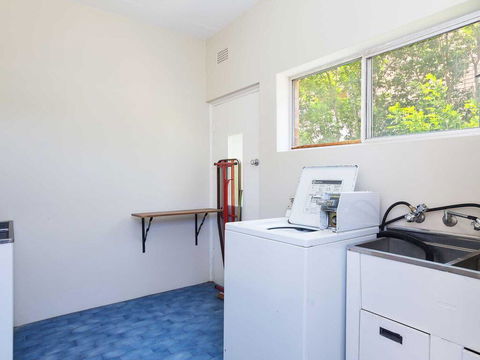 2 'Fiddlers Green' 62 Magnus Street - Ground Floor Unit Walking Distance To Nelson Bay - Cruises Travel 1