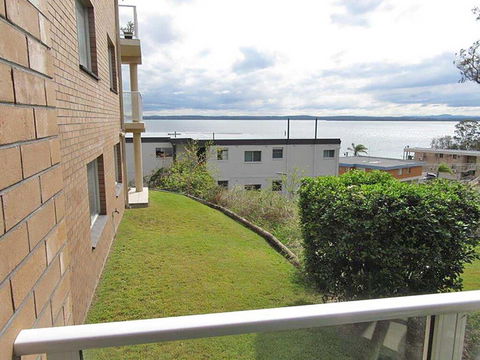 2 'Highpoint' 4 Magnus Street - Two Bedroom Unit Close To Nelson Bay CBD - Cruises Travel 1