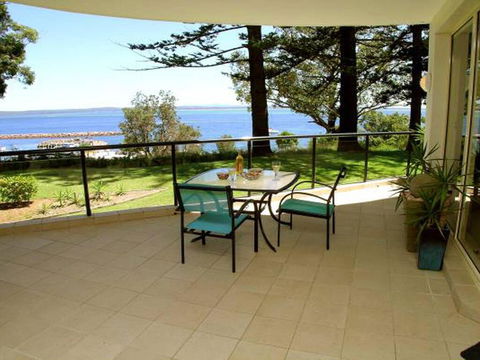 2 'Magnus Pines' 52-56 Magnus Street - Stunning Unit With Aircon, Water Views & Foxtel - Cruises Travel 3