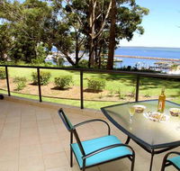 2 'Magnus Pines' 52-56 Magnus Street - stunning unit with aircon water views  foxtel - Cruises Travel