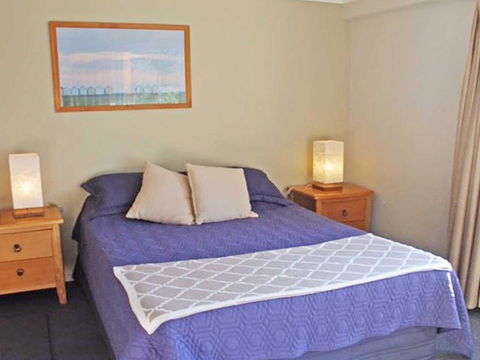 2 'Seashells' 21-23 Magnus Street - Pool , Lift , Aircon - Cruises Travel 2