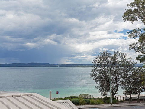 2 'Sunnie Belle' 3 Victoria Parade- Water Views Over Nelson Bay Foreshore - Cruises Travel 0