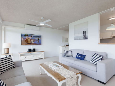 2 'The Helm' 22 Voyager Cl - Stunning Waterfront Unit With Air Conditioning - Cruises Travel 3