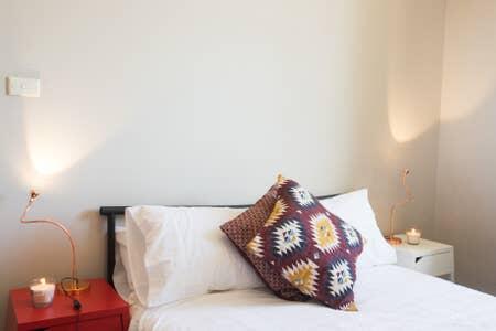 2 Bedroom Harbour View At The Rocks Heart Of CBD - Tourism Guide 1