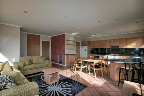 2 Munyang Street, Jindabyne - Tourism Guide 0