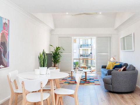 24 'The Poplars', 34 Magnus Street - Views, Aircon, WIFI, Netflix & Pool - Cruises Travel 1