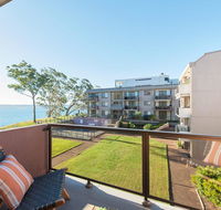 24 'The Poplars' 34 Magnus Street - views aircon WIFI Netflix  Pool - Cruises Travel