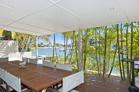 24 Cooran Court - Tourism Guide 2