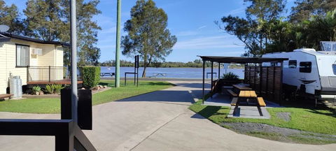 Browns Rocks Caravan Park - Travel Search 0
