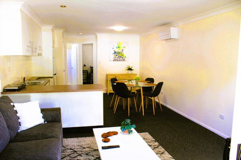 Browns Rocks Caravan Park - Travel Search 3