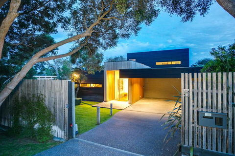 C-Escape - Tourism Guide 1