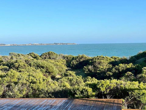 C4 Miles Beach Shack - Tourism Guide 1