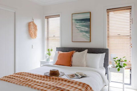 CABA17 - Waterfront Home With A Pool! - Tourism Guide 4