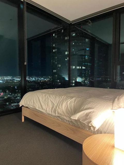 C&S Stay- Melbourne CBD - Tourism Guide 1