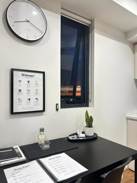 CBD Penthouse View Apartment - Tourism Guide 4