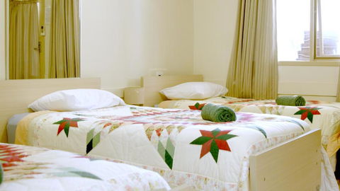 CATALINA Lake-front RETREAT - Tourism Guide 3