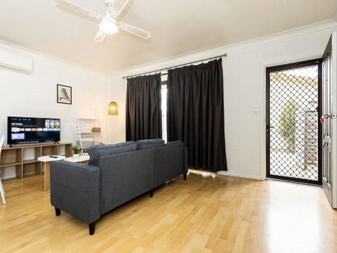 Chic 2BR In The Heart Of South Albury - Tourism Guide 1