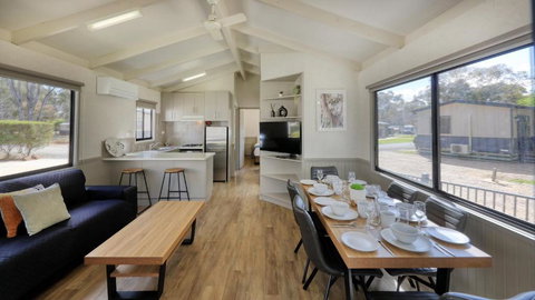 Deniliquin Riverside Caravan Park - Tourism Guide 4