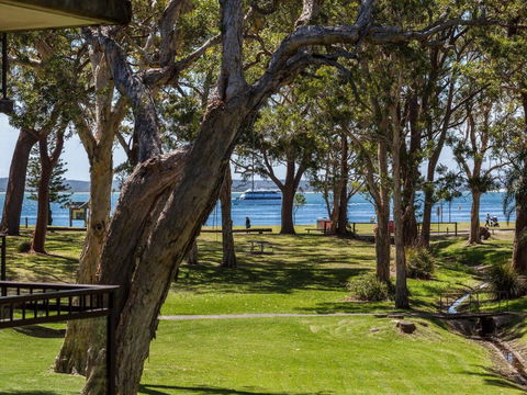 28 'Bay Parklands', 2 Gowrie Ave - Pool, Tennis + Stunning Views - Cruises Travel 0