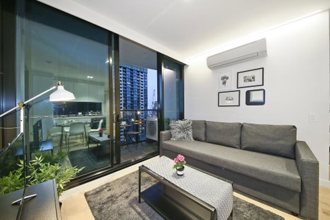 2BR LightHouse Suites In Melbourne CBD - Tourism Guide 0