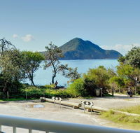 3 'Albacore' 12 Ondine Close - waterfront pool lift  views - Cruises Travel