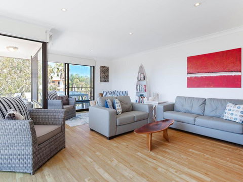 3 'ENDEAVOUR', 13 ONDINE CL - LARGE THREE BEDROOM UNIT WITH FILTERED WATER VIEWS - Cruises Travel 2