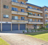 3 'Silvana Court' 26 Ajax Avenue - neat unit with air conditioning - Cruises Travel