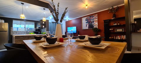 3 BEDROOM CITY ESCAPE - CHAMPAGNE STAYS Darwin - Cruises Travel 3