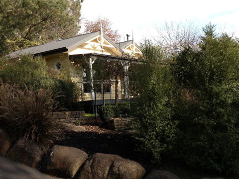 3 Kings Bed And Breakfast - Travel Search 2