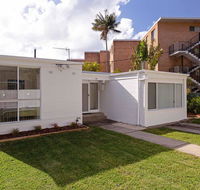 3 Lillian Street - fantastic house so close to the water - Cruises Travel