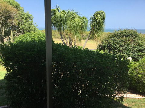 3 Sea/Fraser Island View Deckings, Beachfront, Marina - Travel Agents 2