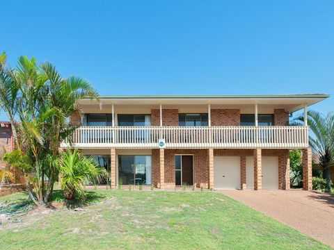 31 Kerrigan St - Large Home With Water Views & Boat Parking - Cruises Travel 1