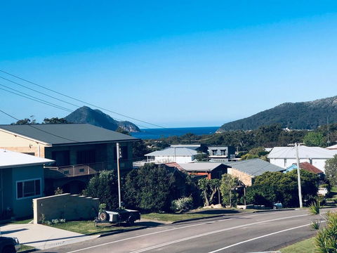 31 Kerrigan St - Large Home With Water Views & Boat Parking - Cruises Travel 0