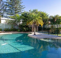 33 Gloucester St -huge holiday house in Nelson Bay with pool and stunning water views - Cruises Travel