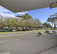 4 'Fleetwood' 63 Shoal Bay Rd - Air conditioned unit with magnificent water views - Cruises Travel