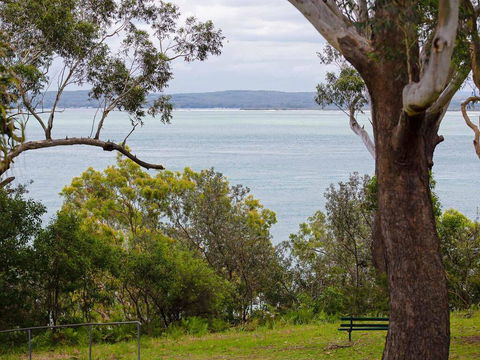 4 'Sailfish' 46 Magnus Street- Water Views And Close To The Marina - Cruises Travel 2