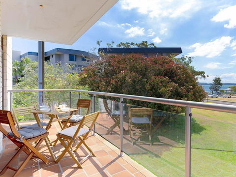 4 'Villa Ellisa', 10 Columbia Close - Beautiful Unit With Beautiful Water Views At Little Beach - Cruises Travel 0