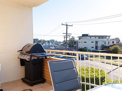4 'Yarramundi' 47 Magnus Street - Air Conditioned Unit With Water Views - Cruises Travel 2