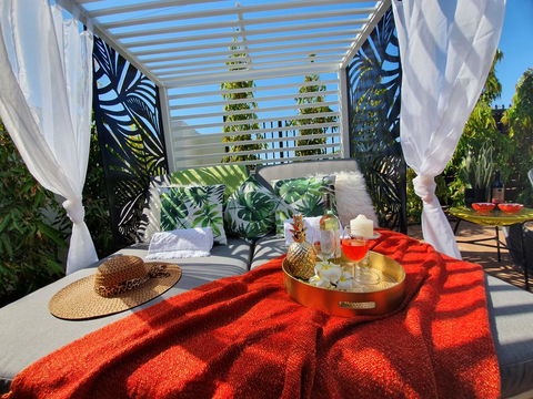 4 BEDROOM GARDENS ESCAPE - CHAMPAGNE STAYS Darwin - Cruises Travel 1