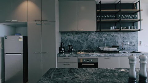 4 Free Paking 4Bed3Bath Deluxe Townhouse - Travel Search 1