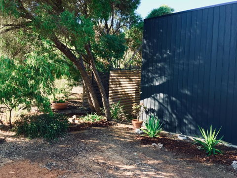 41 Grunters Accommodation - Tourism Guide 2