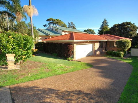 41 Leonard Avenue- Pet Friendly, Boat Parking & Aircon - Cruises Travel 0