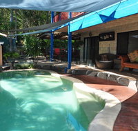 43 Double Island Drive - Two level holiday home with swimming pool. Located close to beach and CBD - Tourism Guide